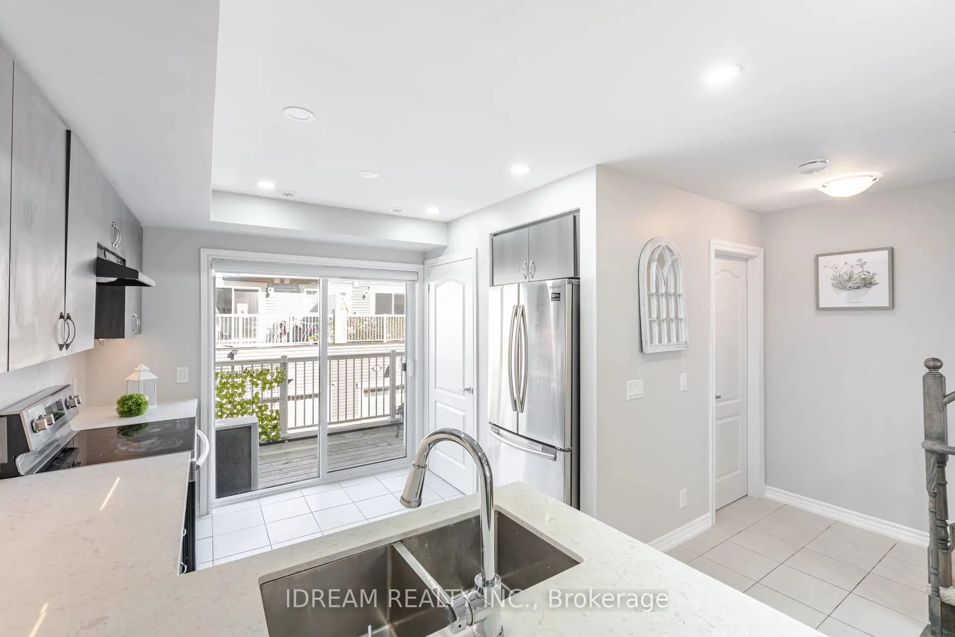 2500 Hill Rise Court, #76