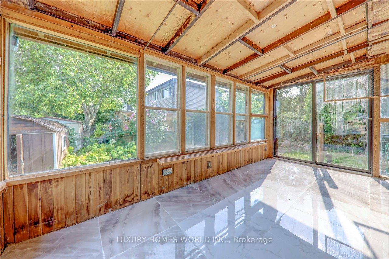 951 Essa Crescent