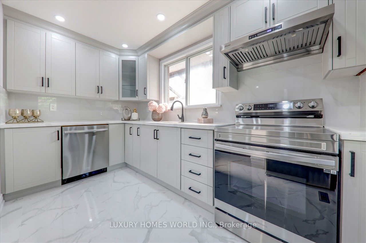 951 Essa Crescent