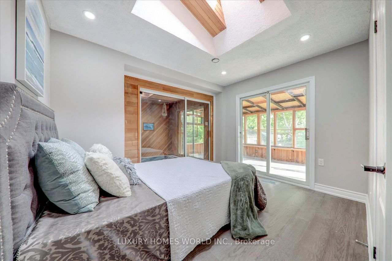 951 Essa Crescent