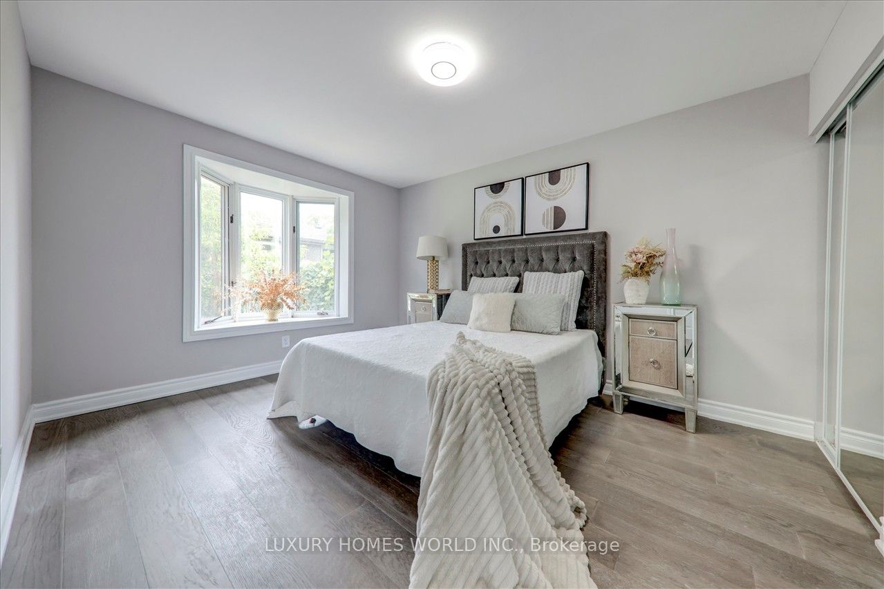 951 Essa Crescent