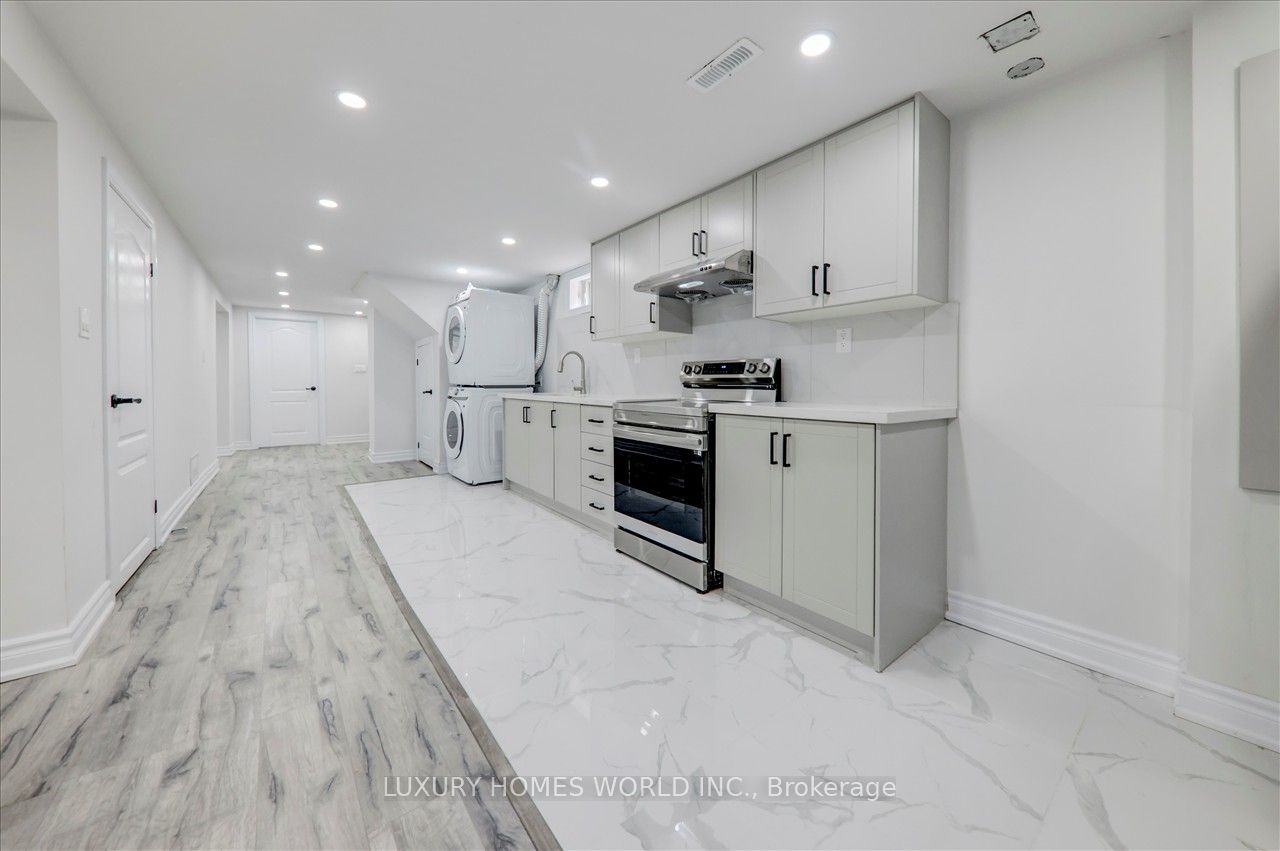 951 Essa Crescent