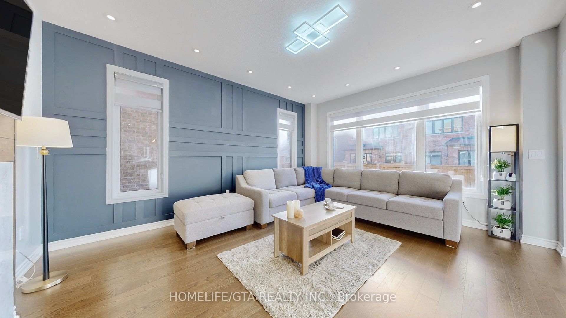 524 Coronation Road