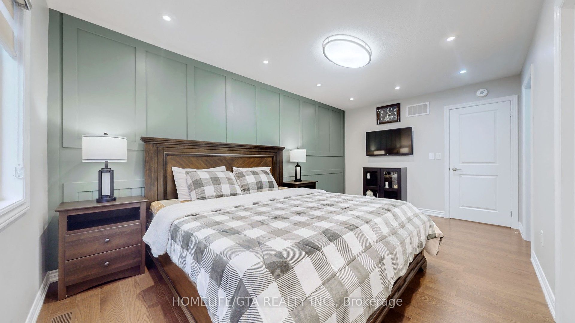 524 Coronation Road