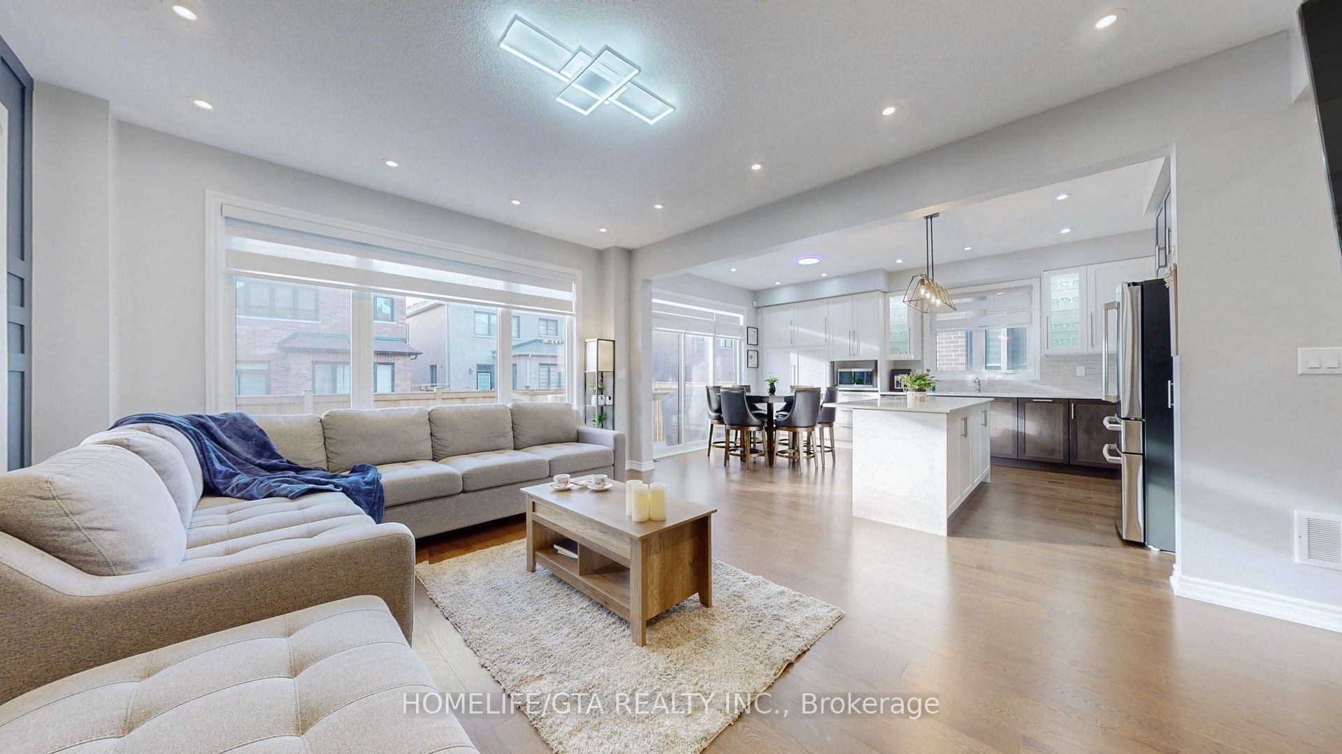 524 Coronation Road