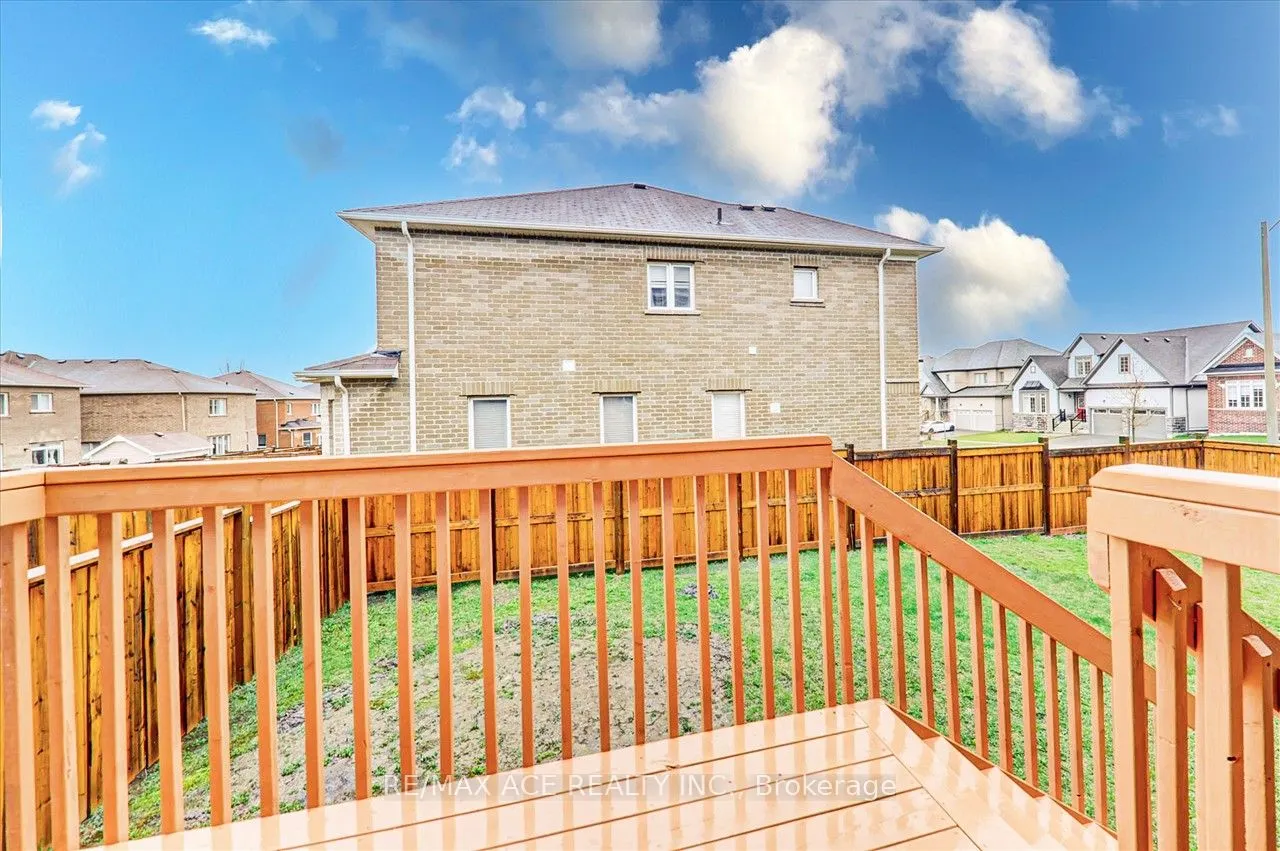 114 Noden Crescent