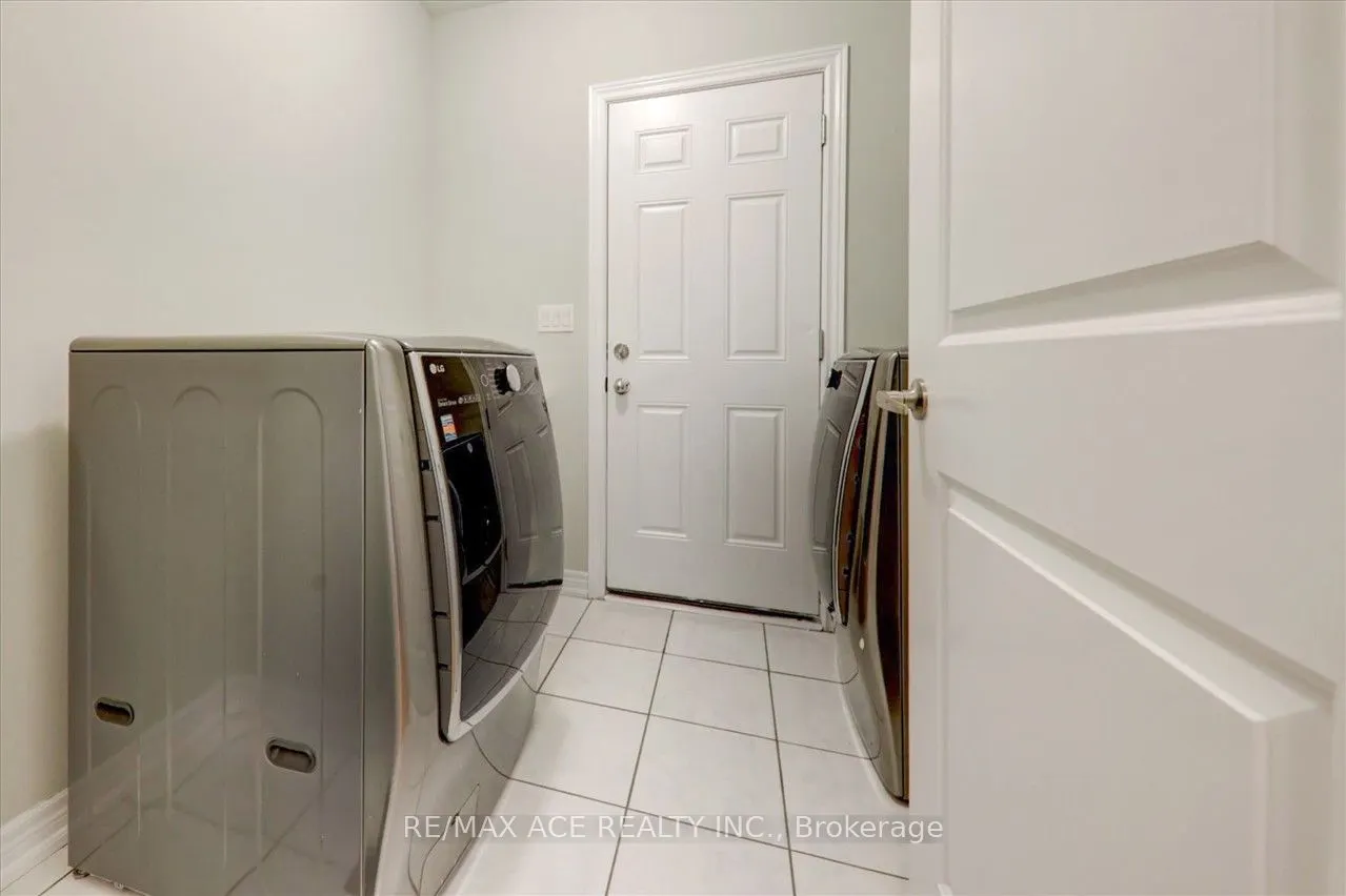 114 Noden Crescent