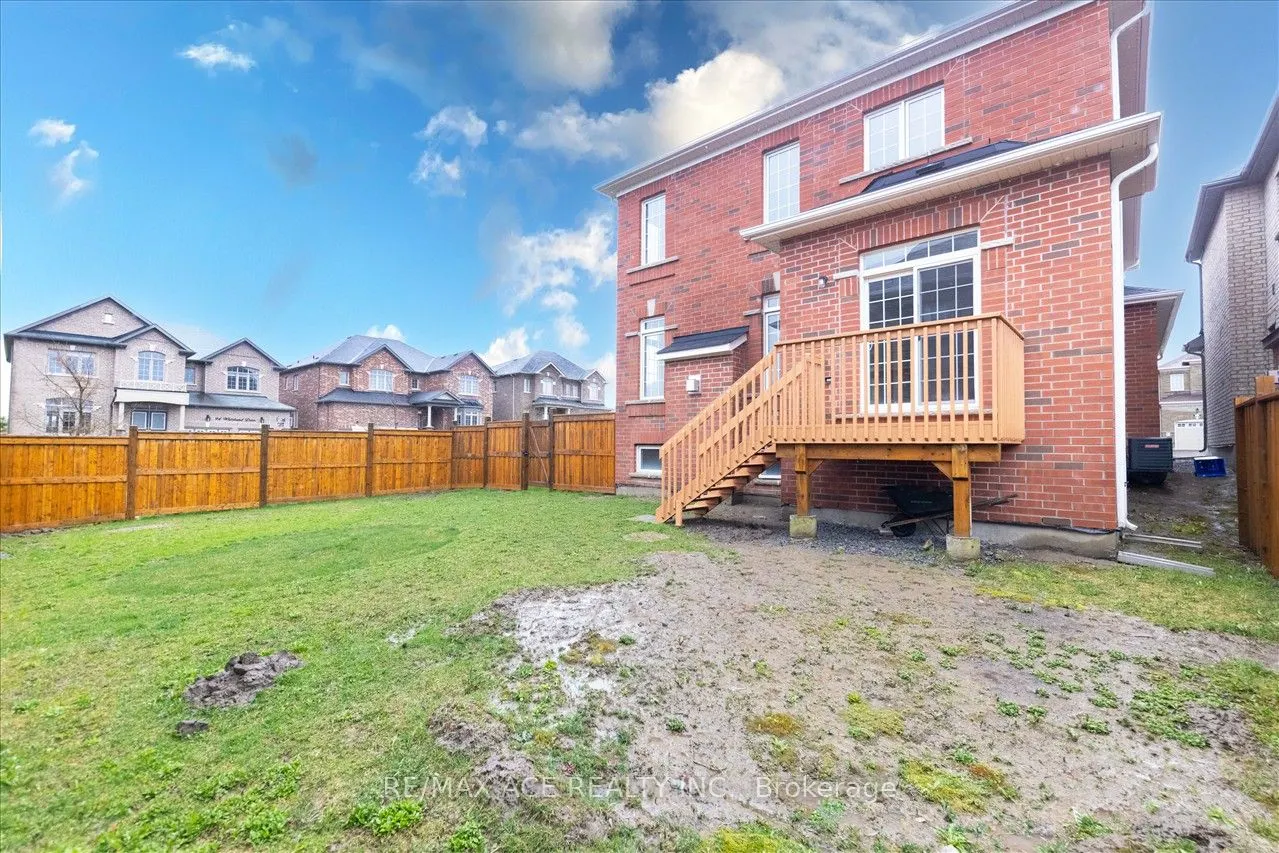 114 Noden Crescent