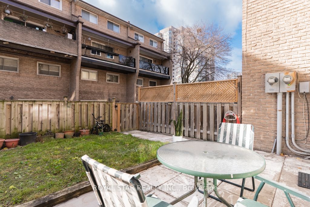 91 Muir Drive, #23