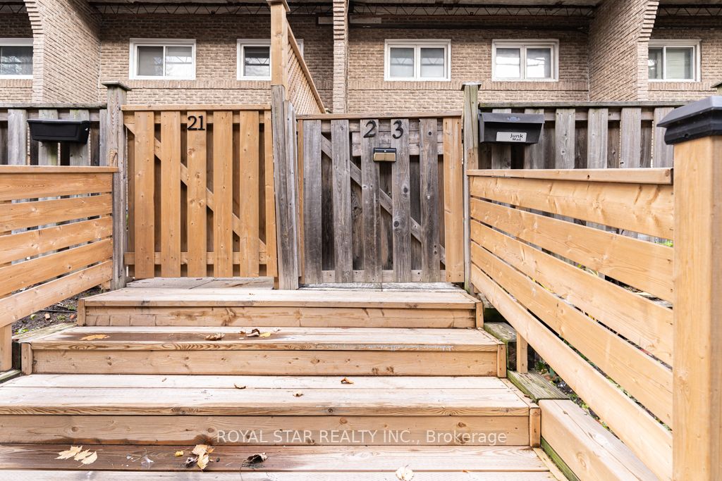 91 Muir Drive, #23