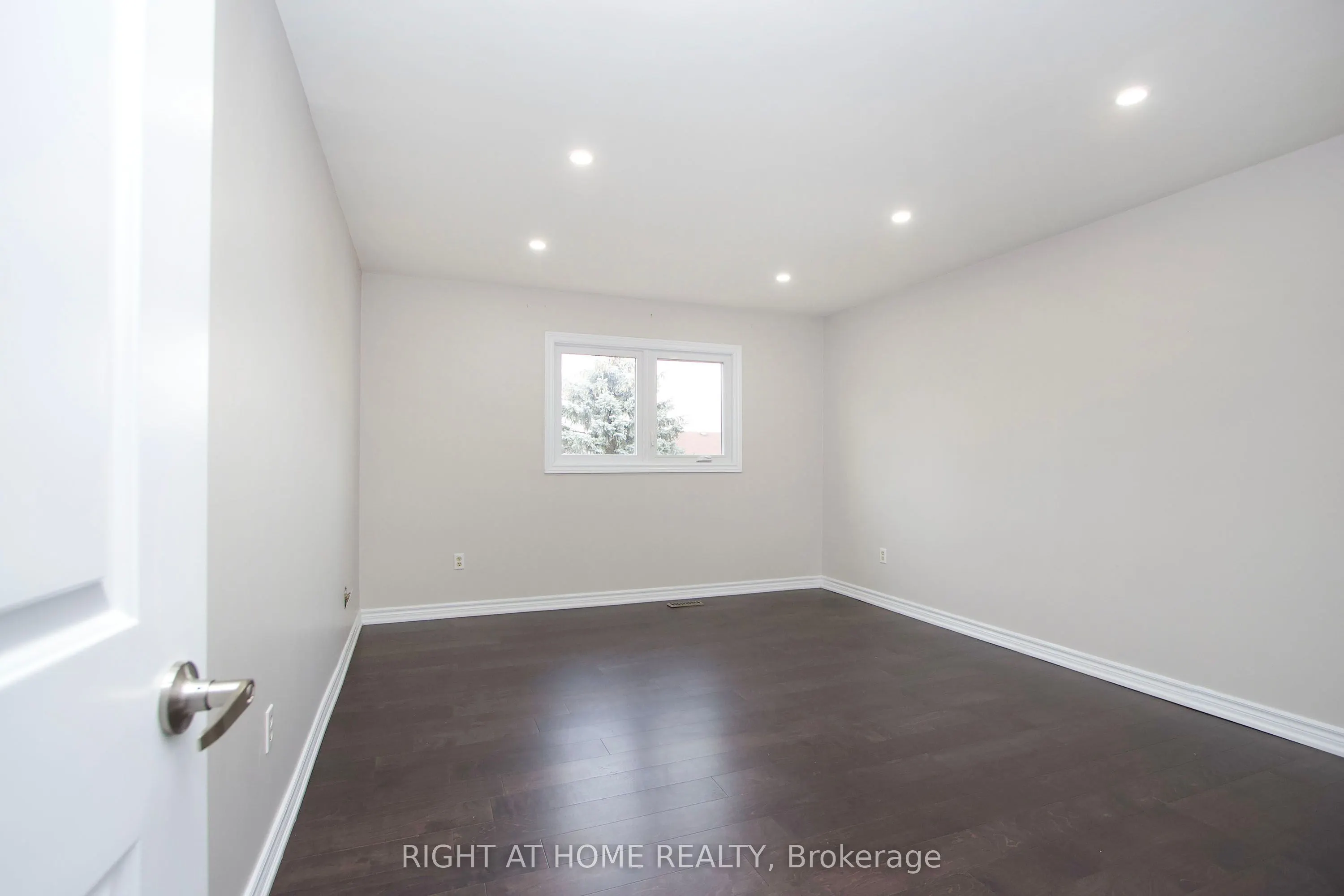 1620 Mcbrady Crescent