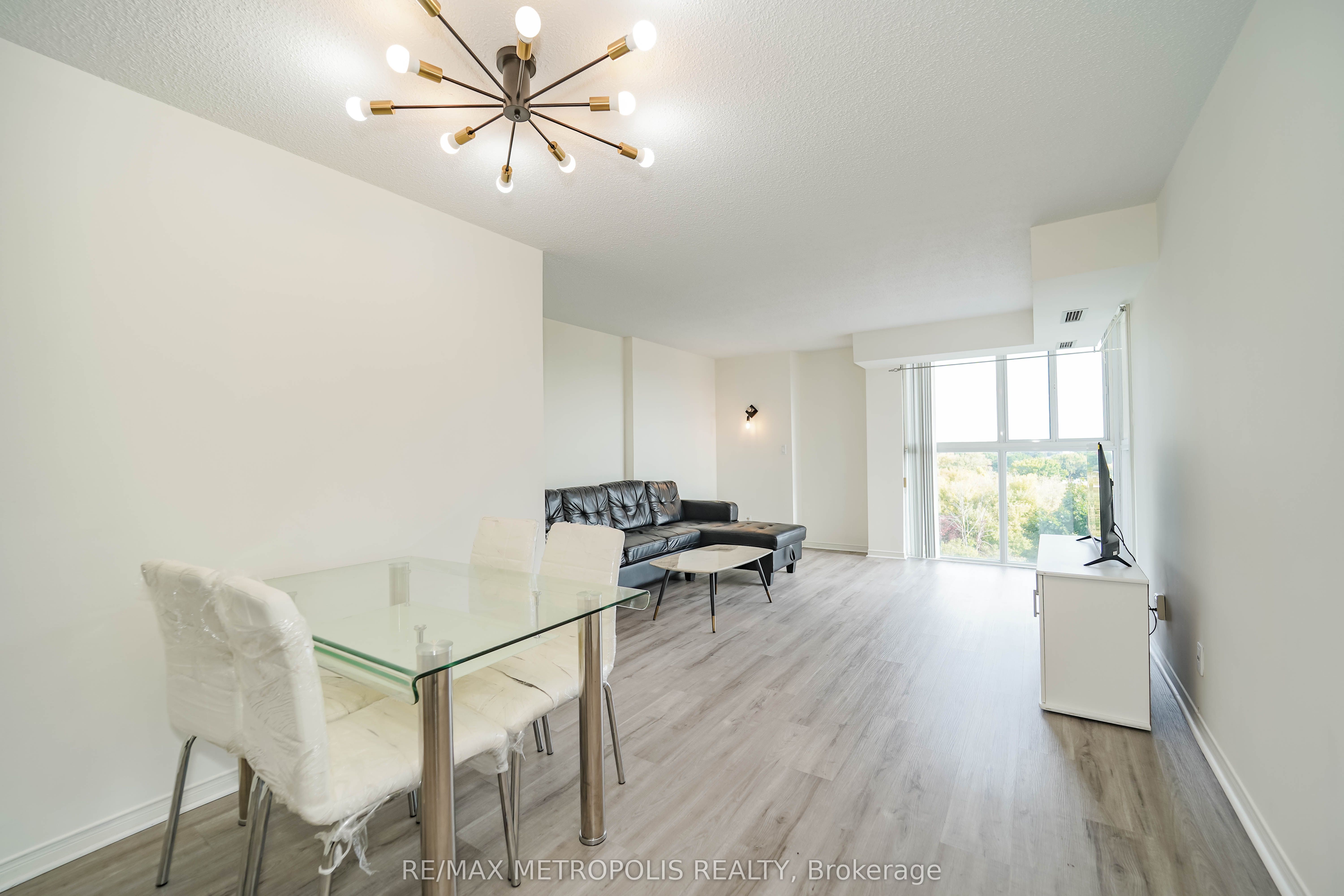 90 Dale Avenue #502