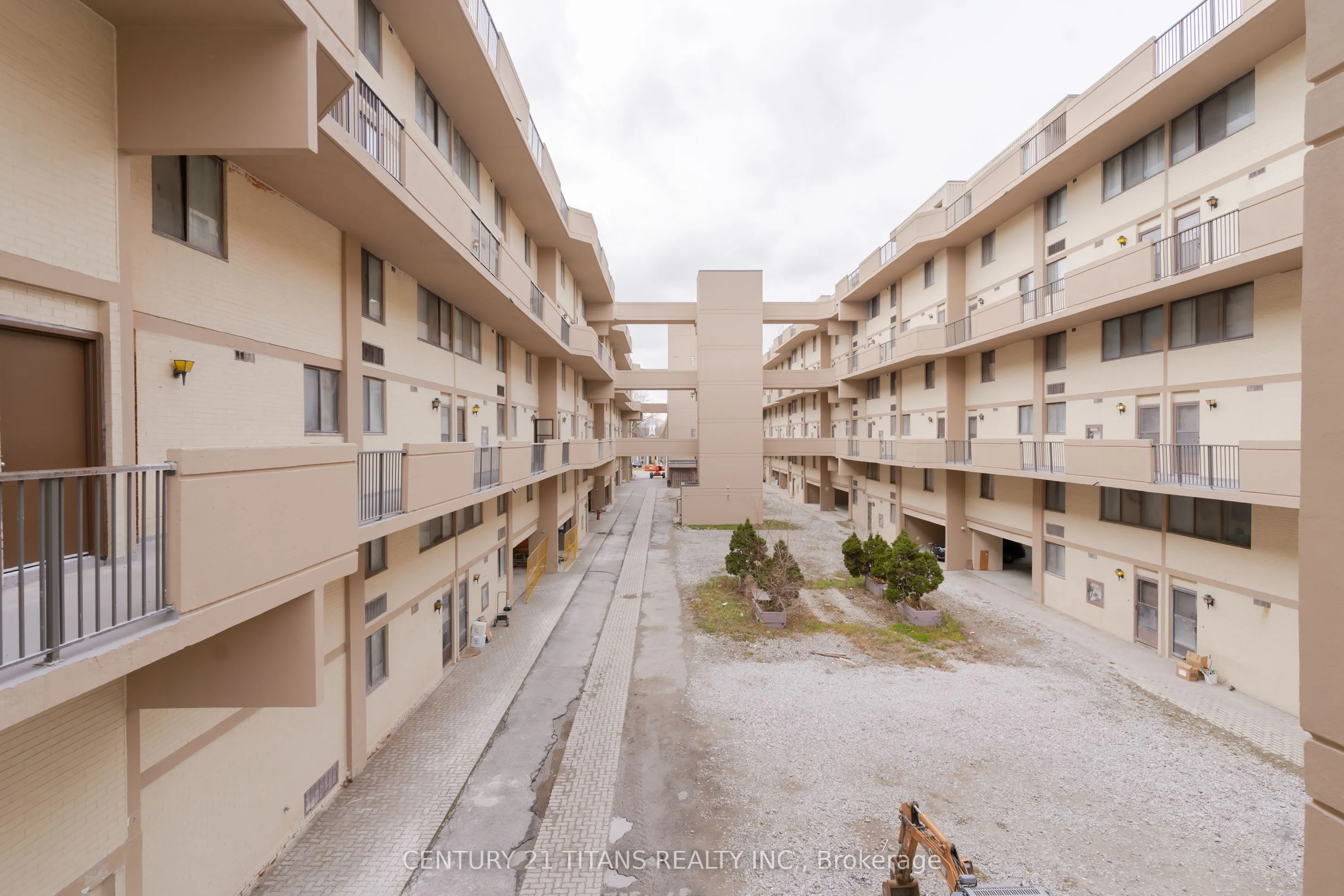 665 Kennedy Road, #328