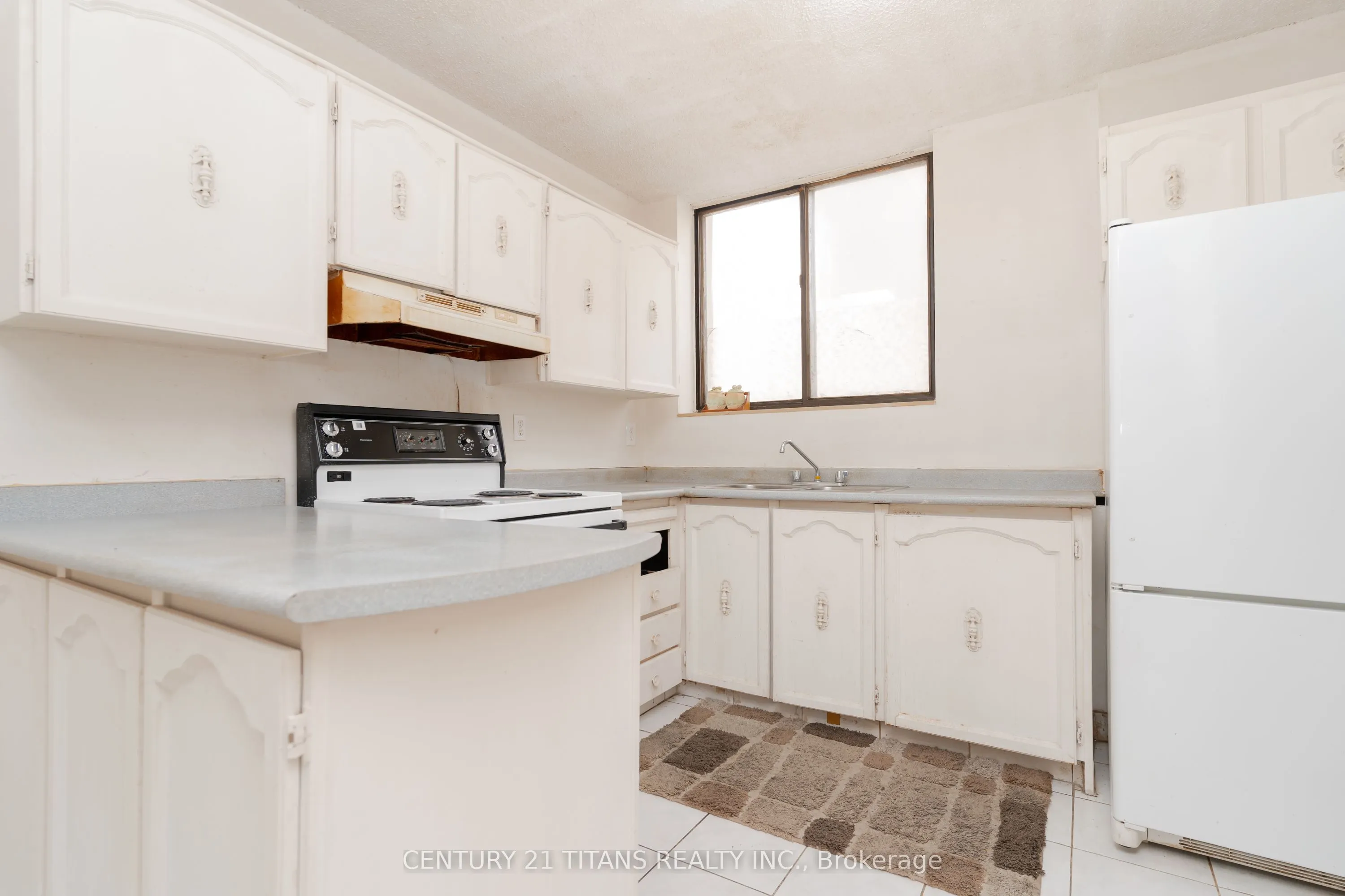 665 Kennedy Road, #328