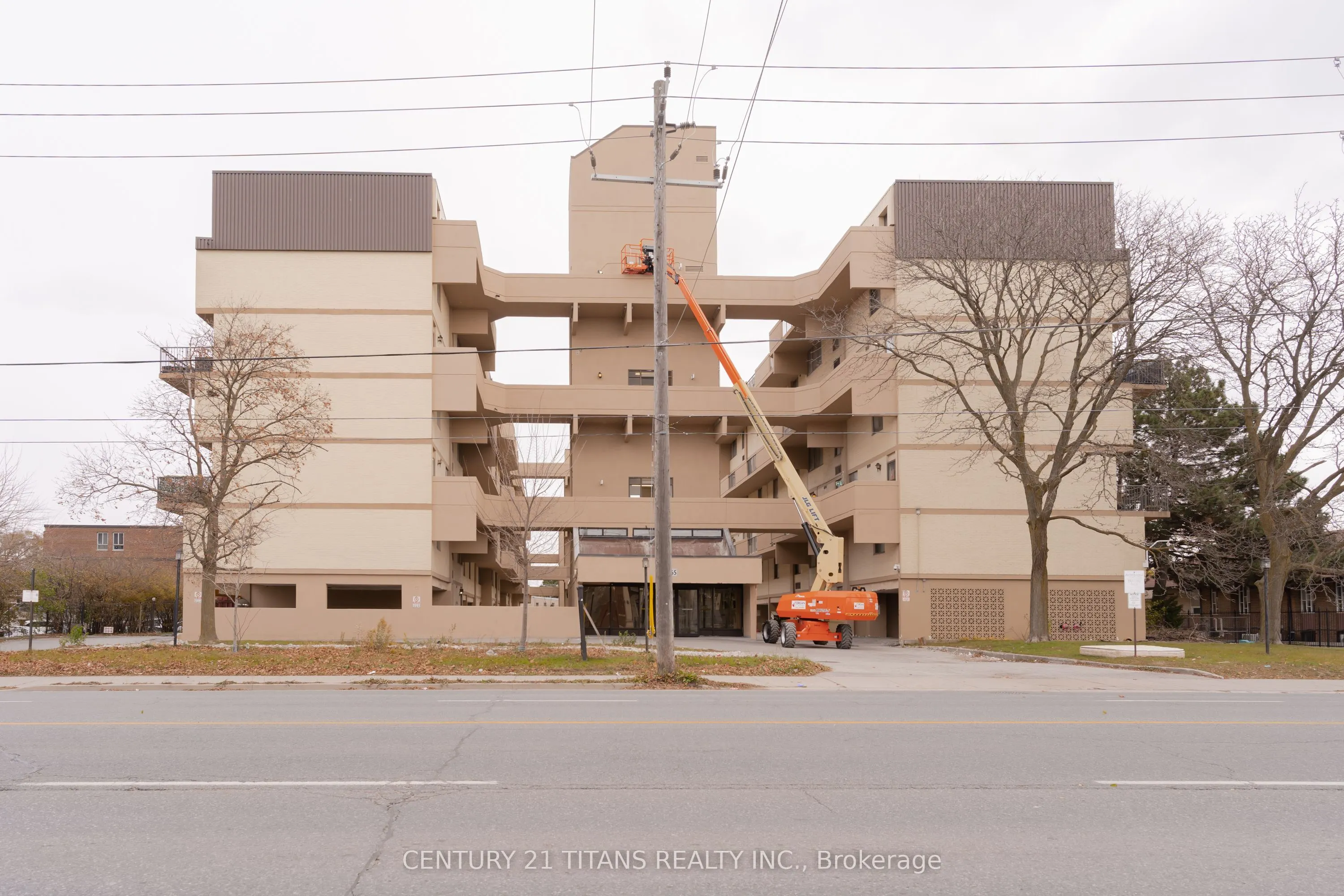 665 Kennedy Road, #328