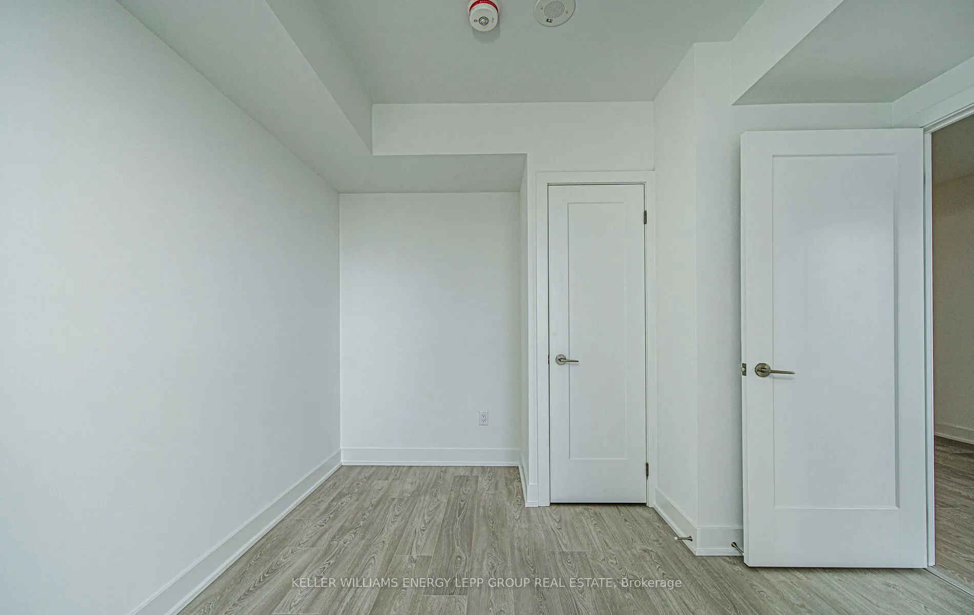 2545 Simcoe Street N, #615