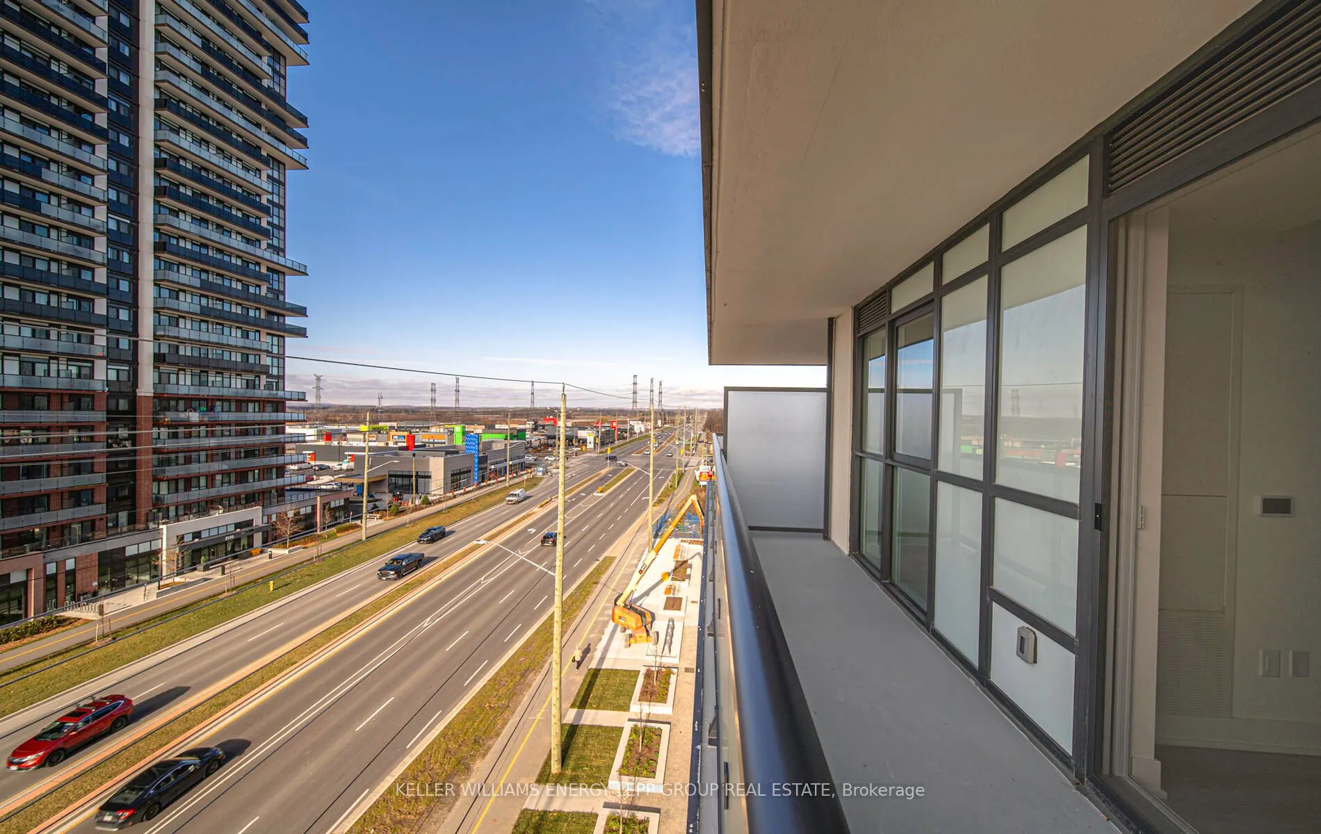2545 Simcoe Street N, #615