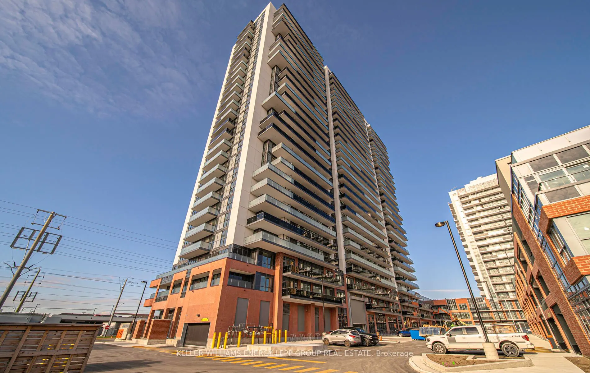 2545 Simcoe Street N, #615