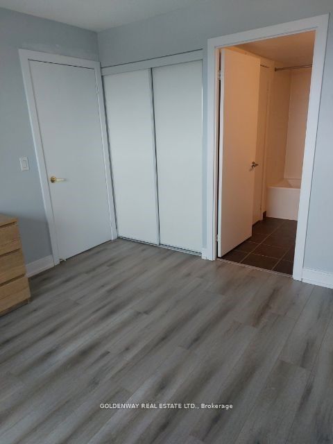 125 Village Green Square S #3801