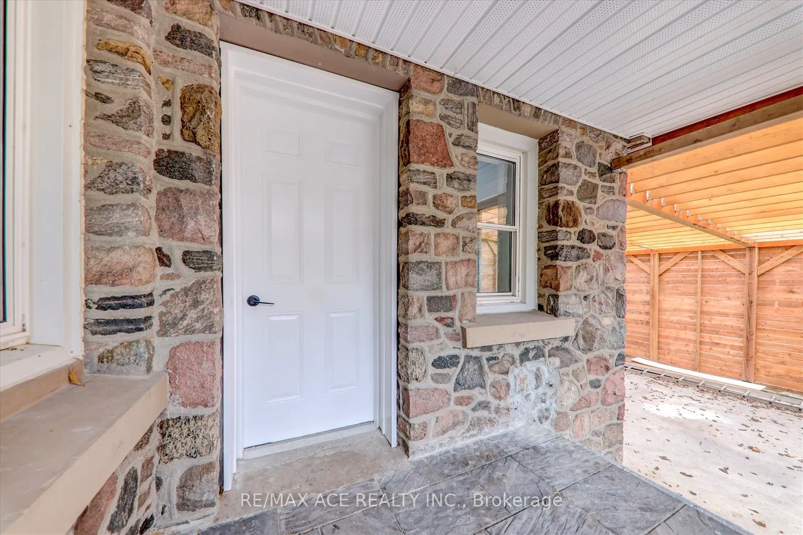 1844 Spruce Hill Road
