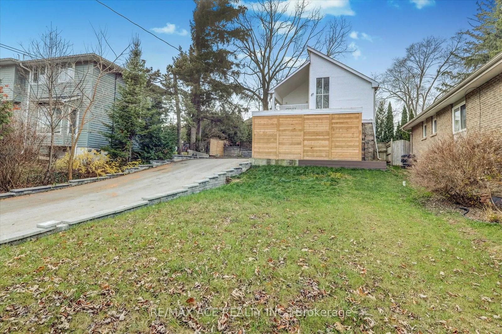 1844 Spruce Hill Road