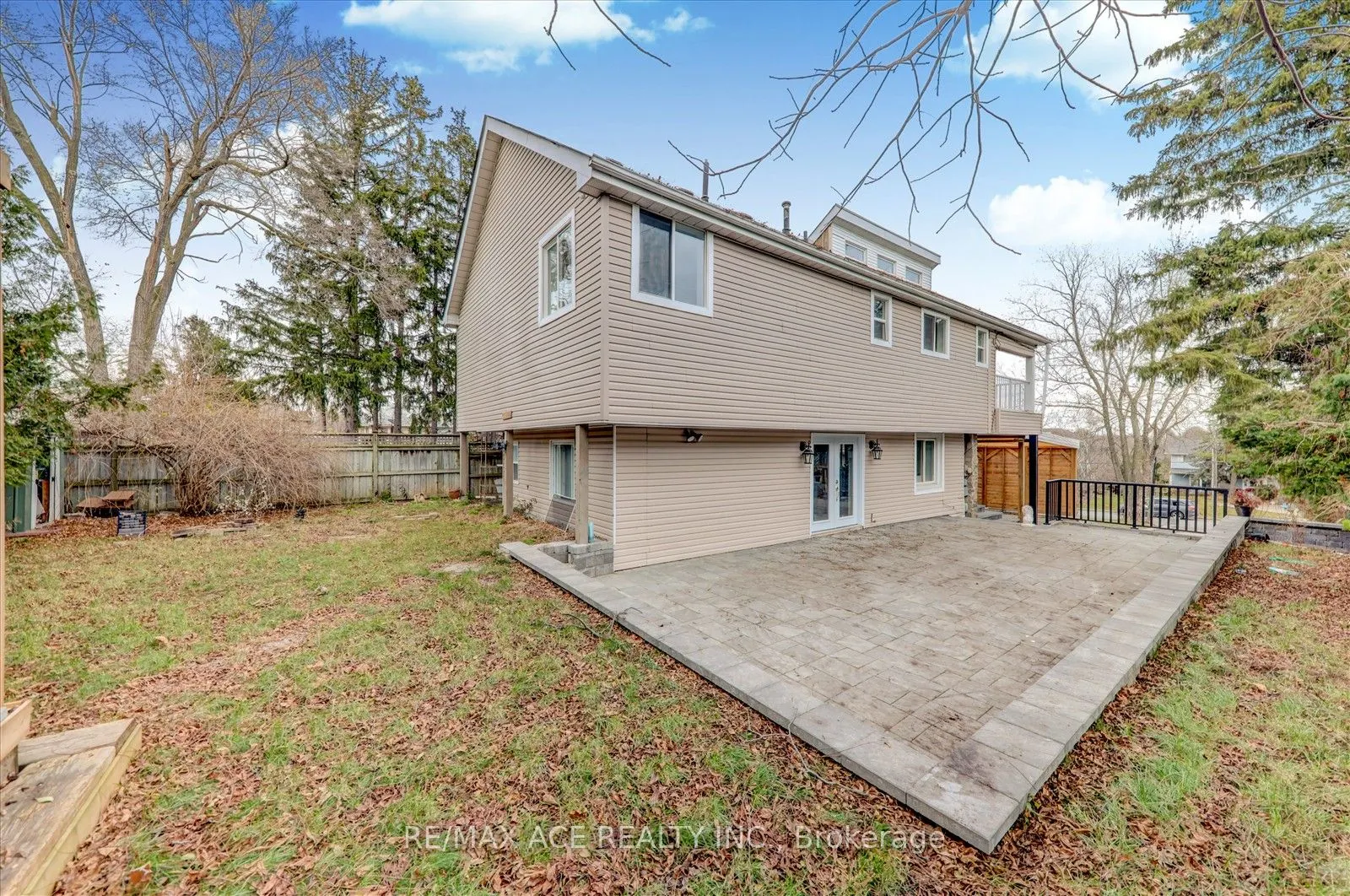 1844 Spruce Hill Road