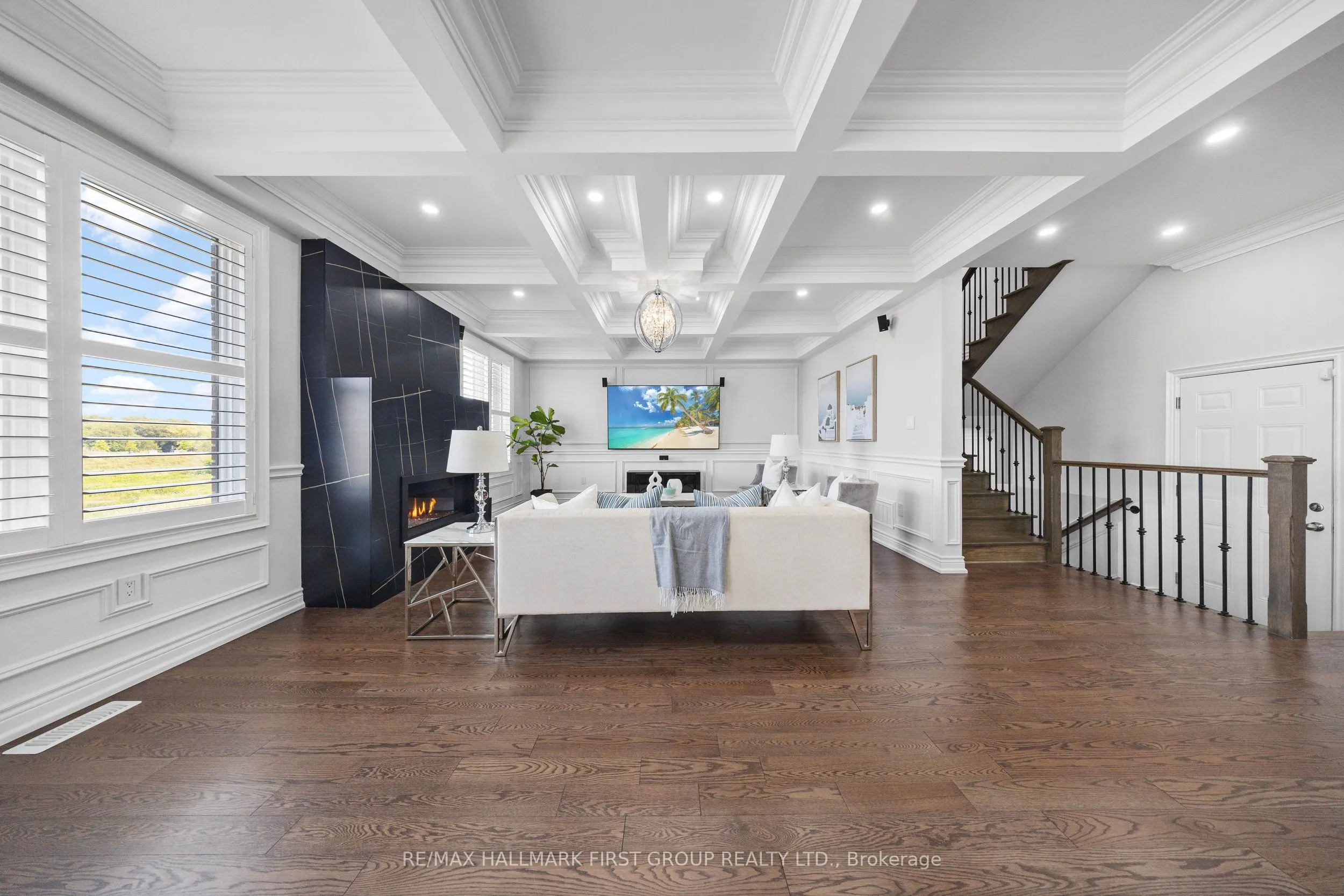 27 Yacht Drive