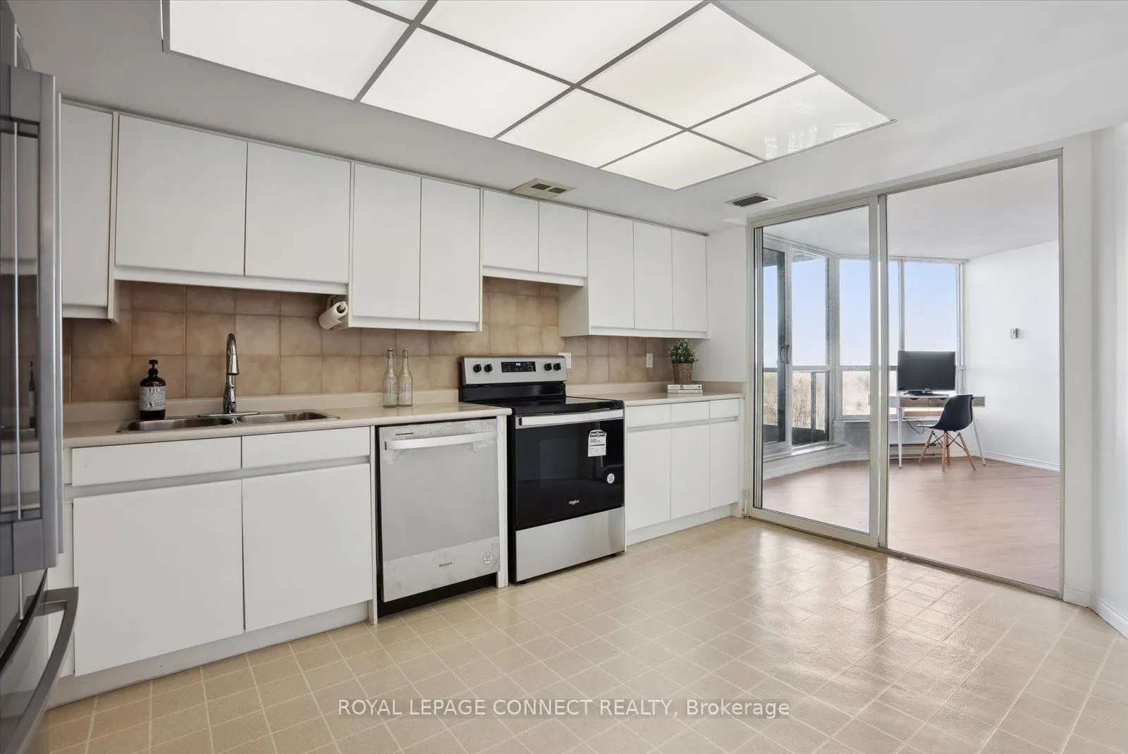 20 Guildwood Parkway #706