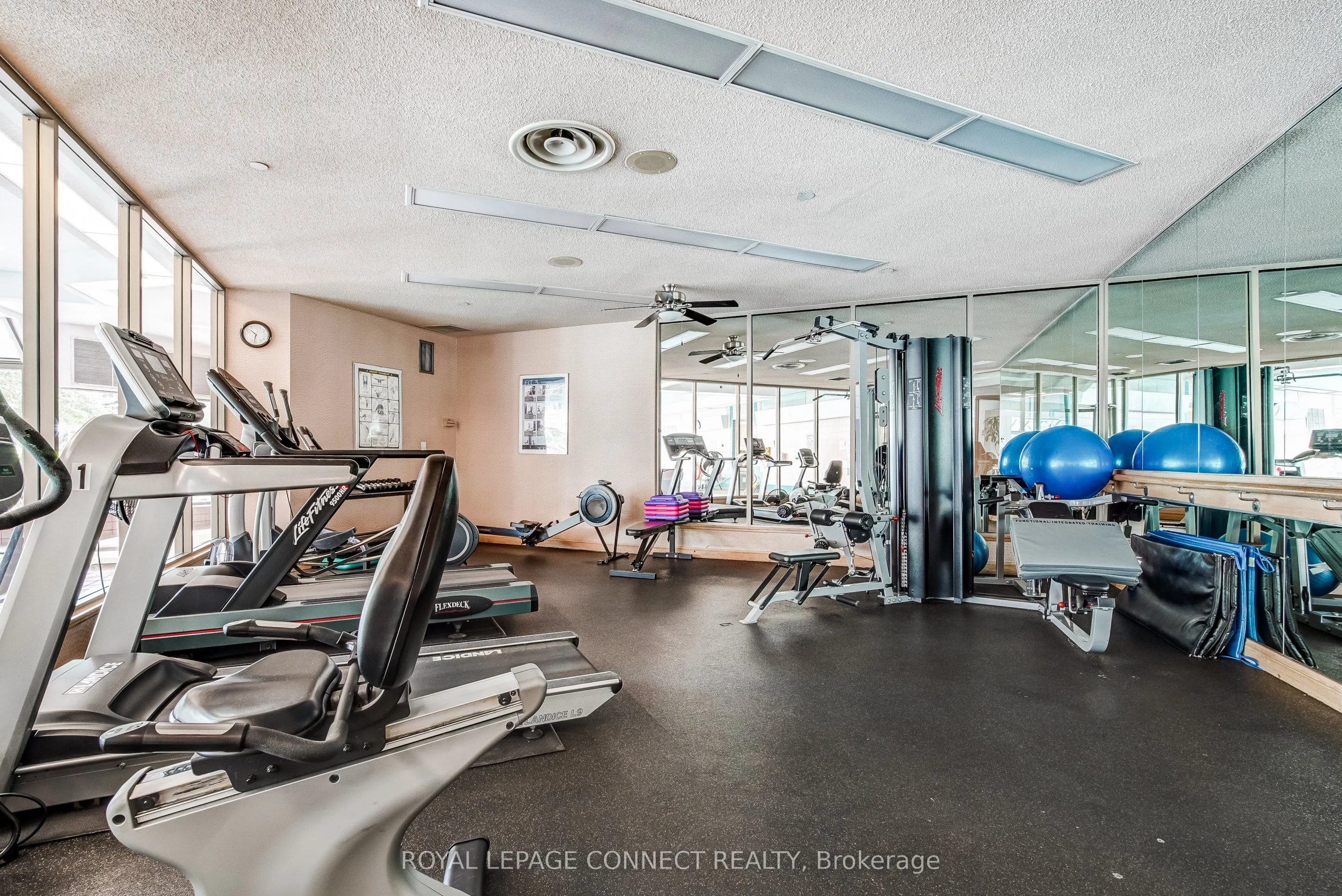 20 Guildwood Parkway #706