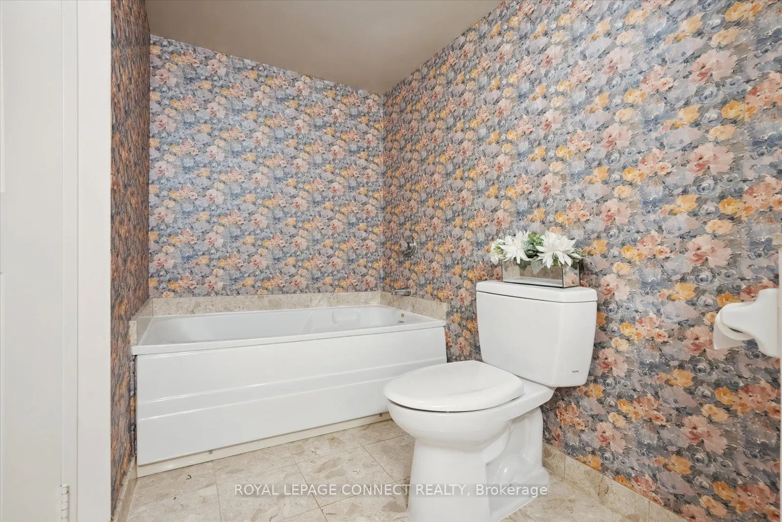 20 Guildwood Parkway #706