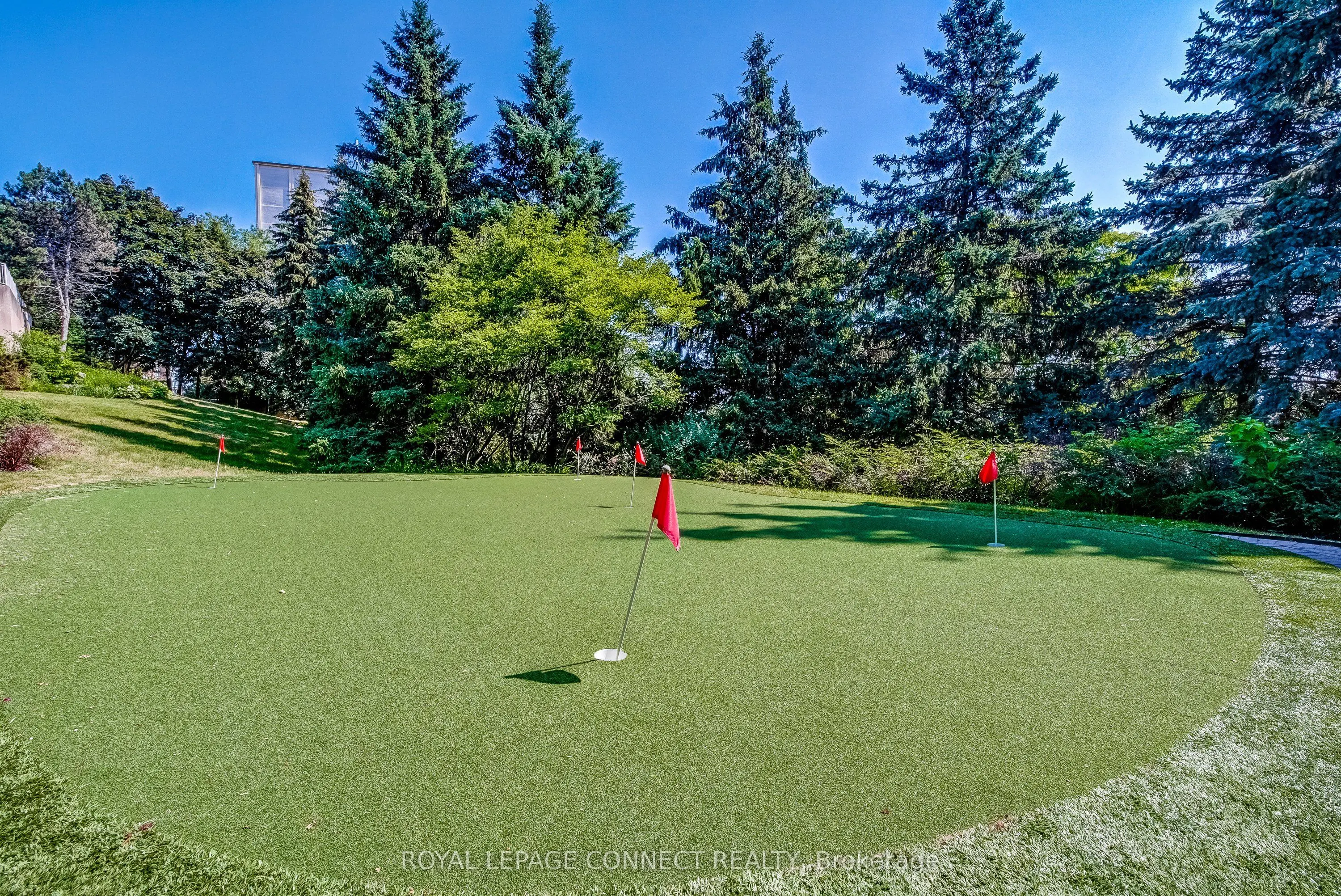 20 Guildwood Parkway #706