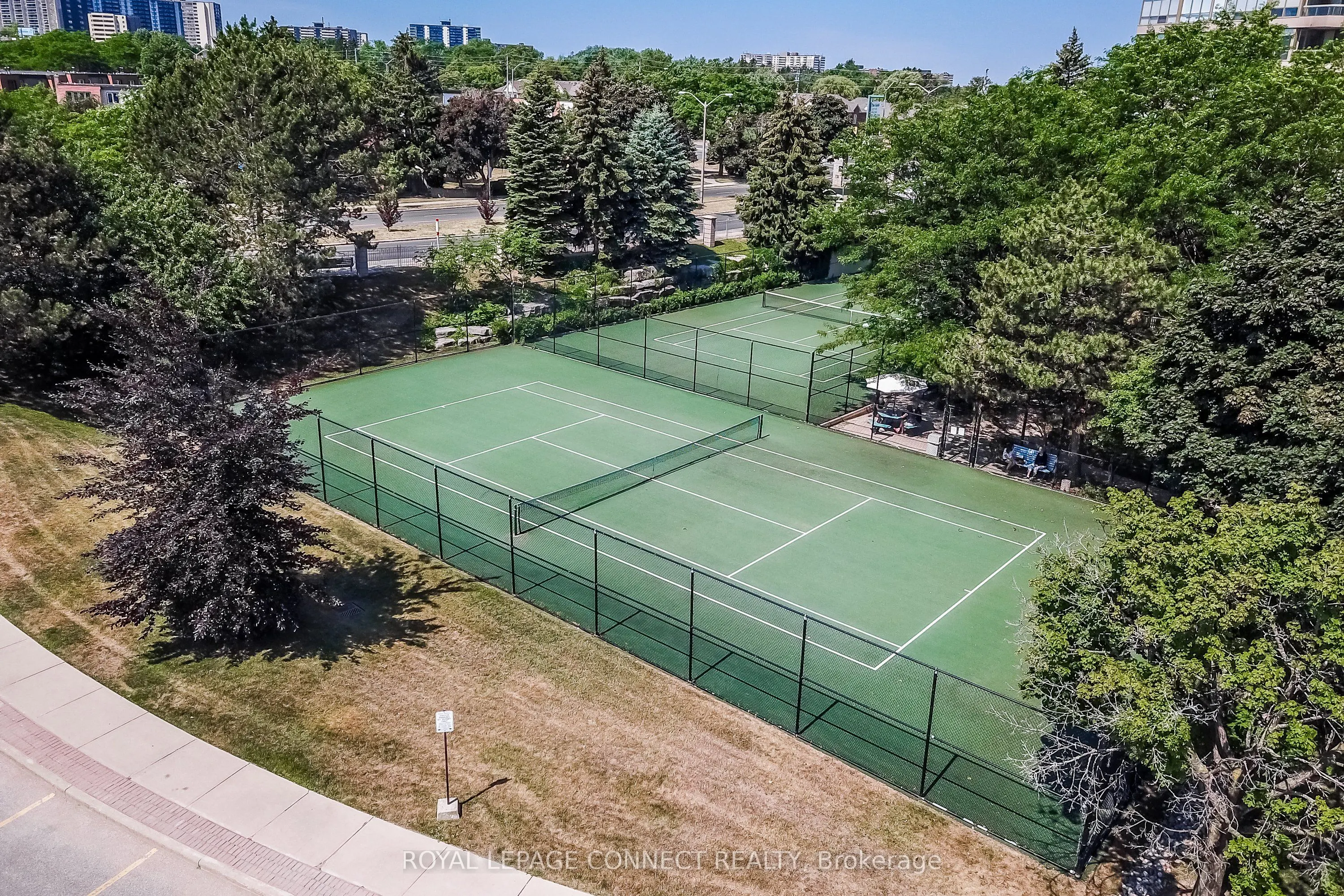 20 Guildwood Parkway #706