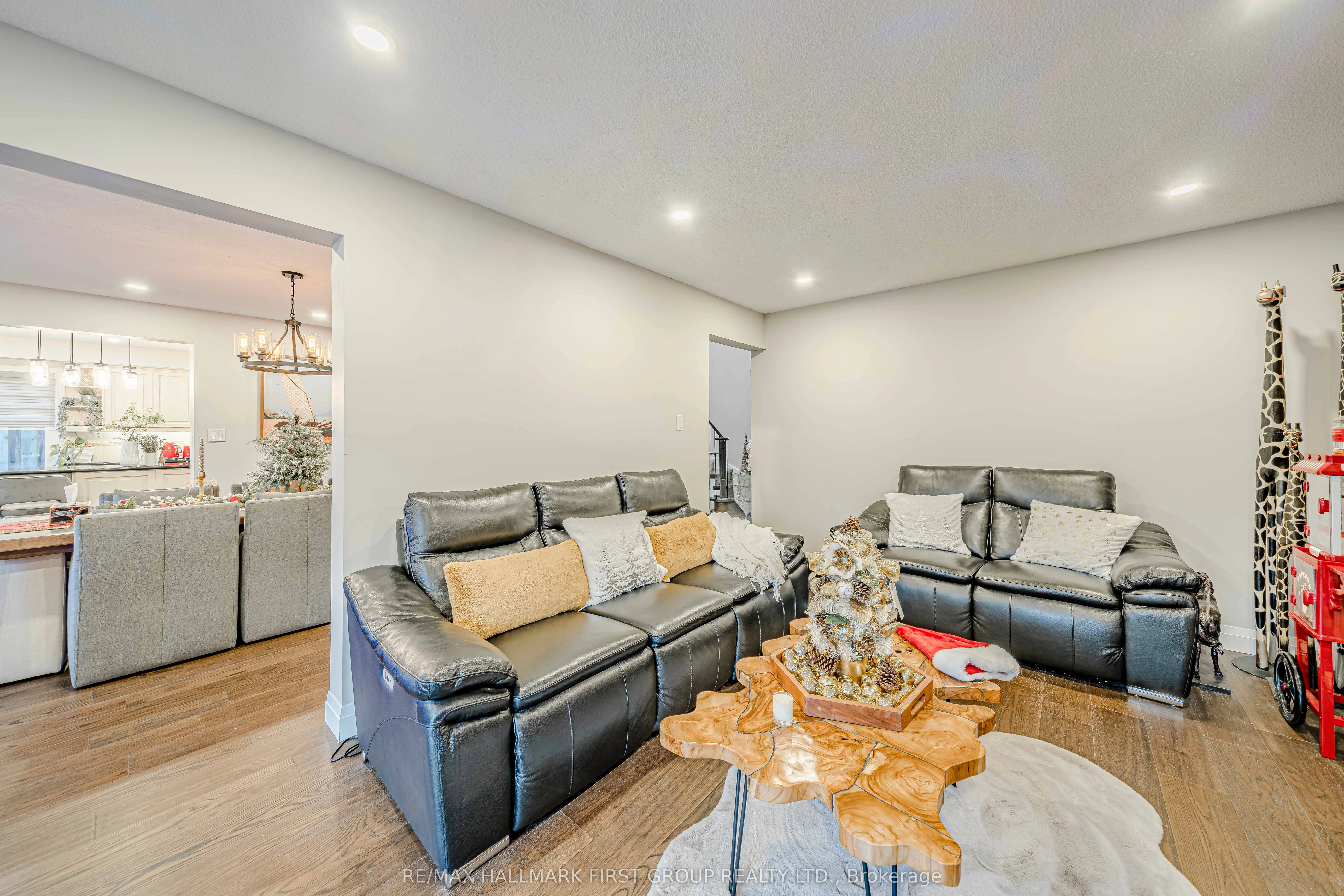 36 MILNER Crescent