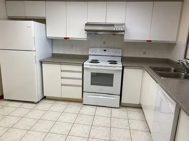 350 Alton Towers Circle, #401
