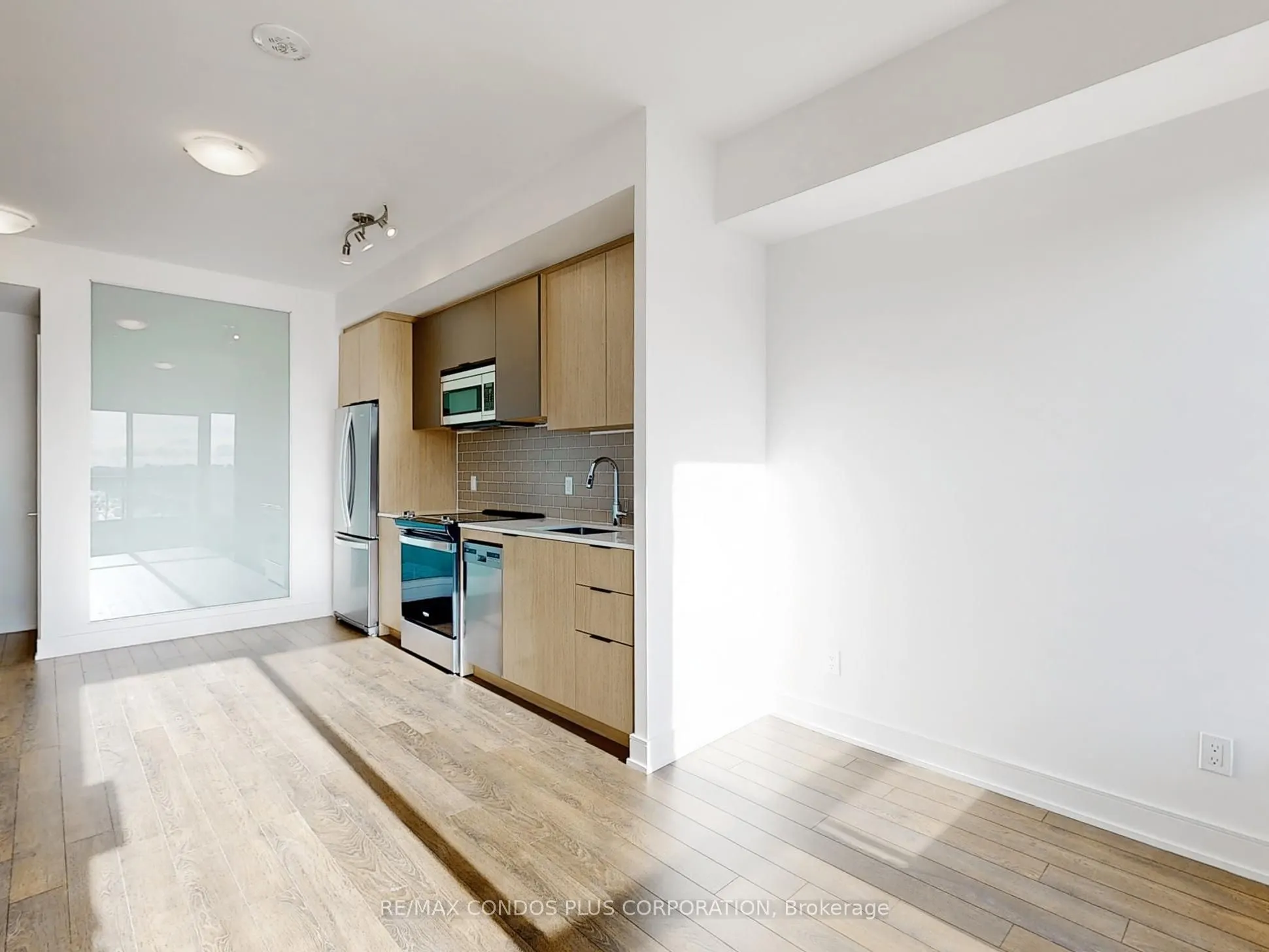 1350 Ellesmere Road, #615