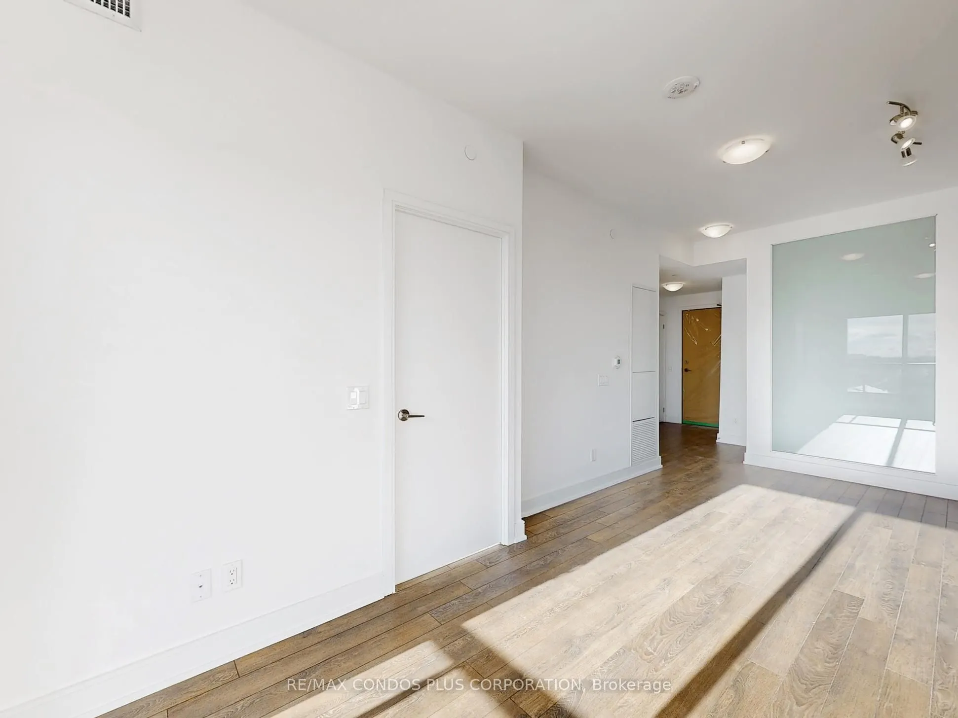 1350 Ellesmere Road, #615