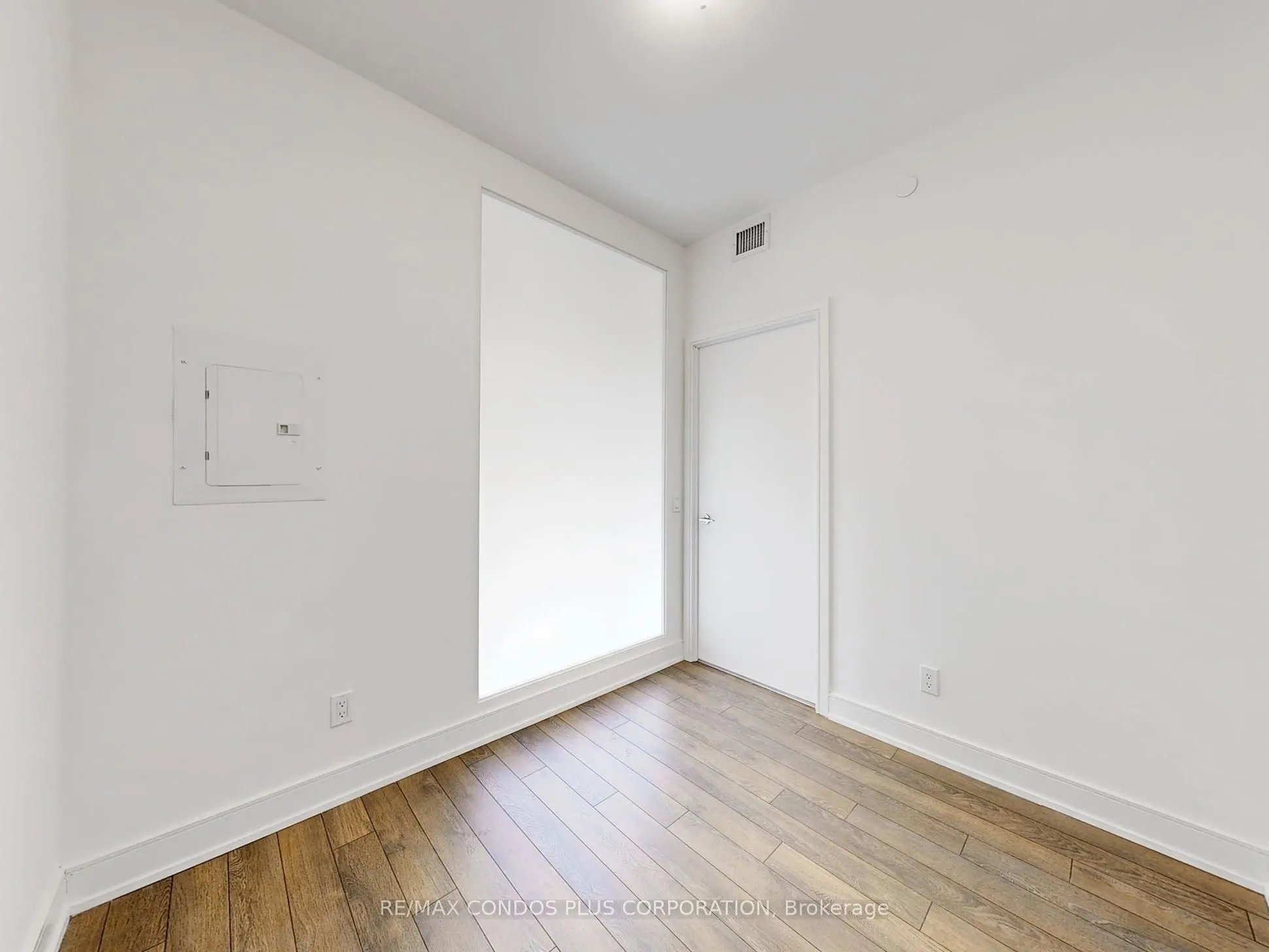1350 Ellesmere Road, #615