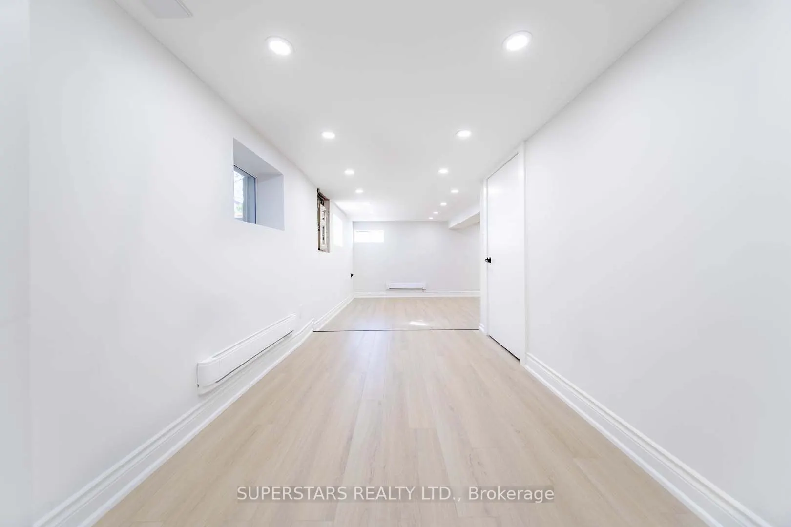 14 Pinegrove Avenue