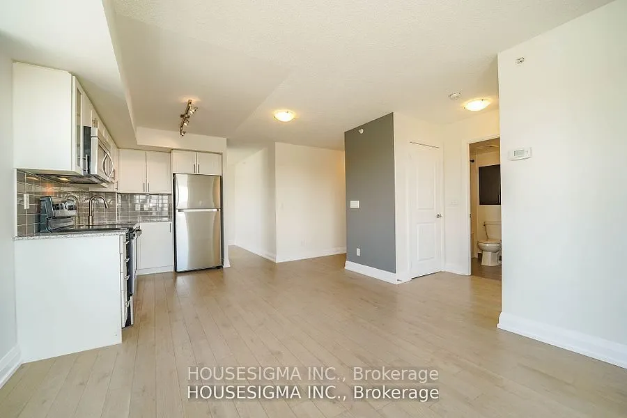 3520 Danforth Avenue, #417