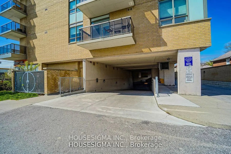 3520 Danforth Avenue, #417