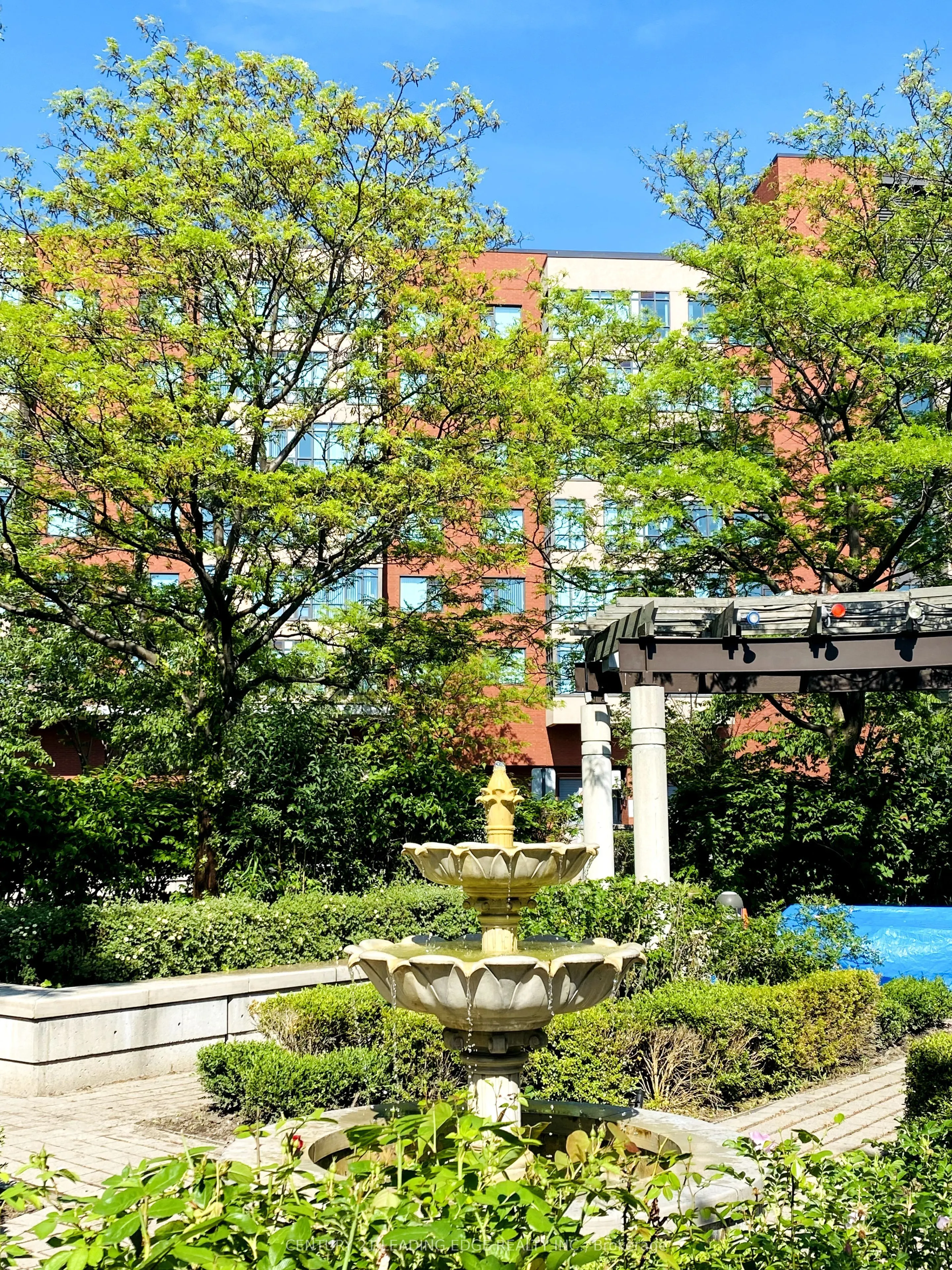 90 SCOTTFIELD Drive, #306