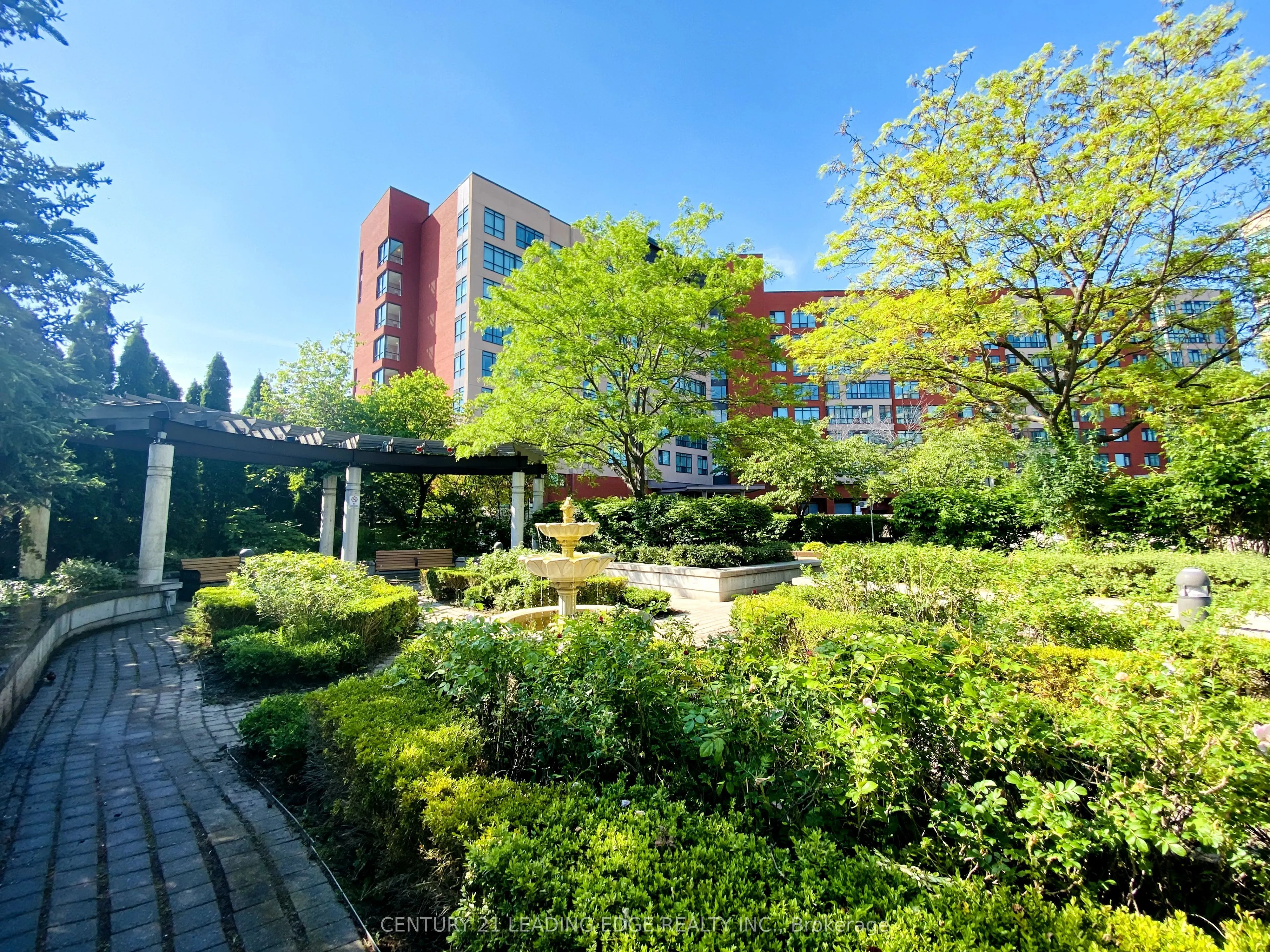 90 SCOTTFIELD Drive, #306