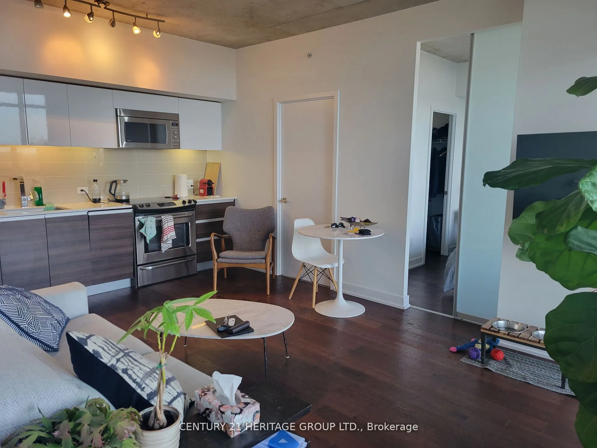 1190 Dundas Street E #1114
