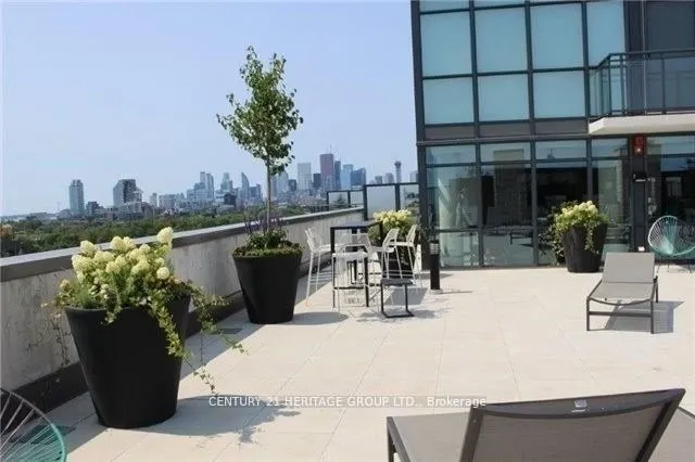 1190 Dundas Street E #1114
