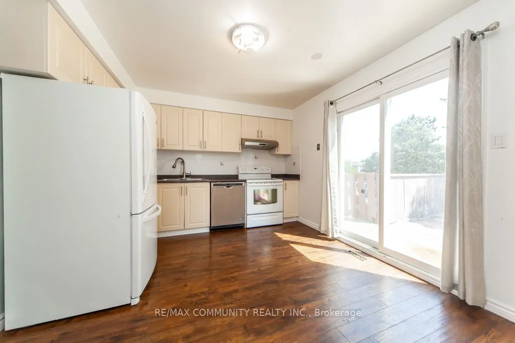 74 Fernbank Place