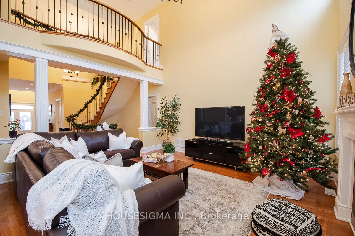 1044 Swiss Heights