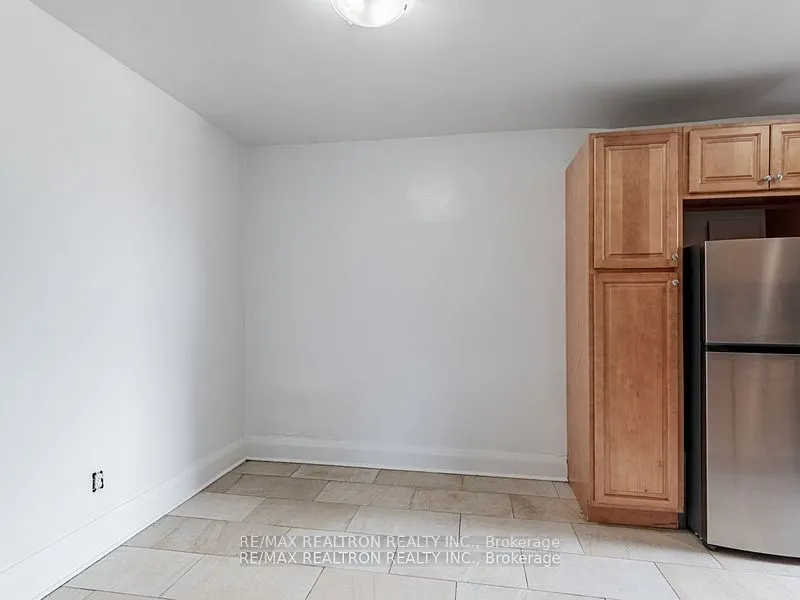 12 Kingston Road, #76
