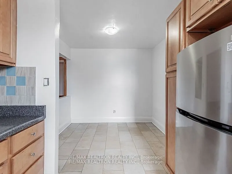 12 Kingston Road, #76
