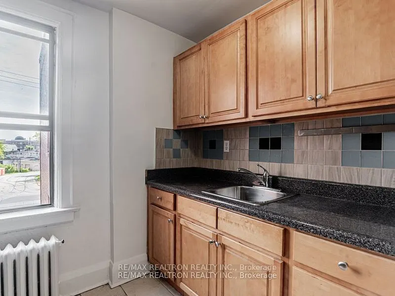 12 Kingston Road, #76