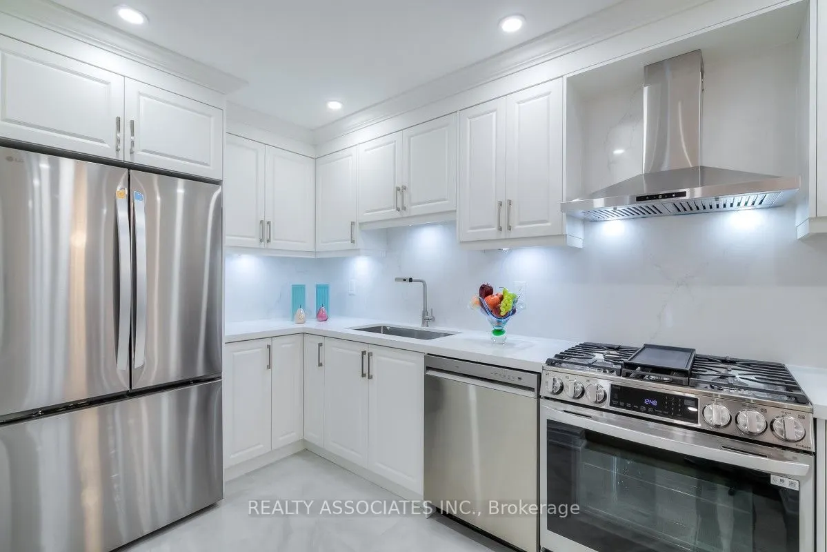 1975 Rosefield Road, #106